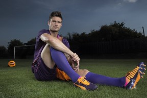 詹姆斯爆冷击败巴黎圣日耳曼，大胜引爆全场！-九游