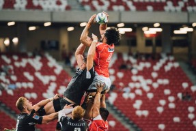 凯恩迎来十五赛季出色发挥，IG观众热烈欢呼！赛场气氛高涨-九游app下载最新版本