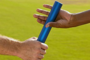 电竞赛场焦点！美国队对阵俄罗斯队，连胜纪录继续刷新，球队势不可挡-九游