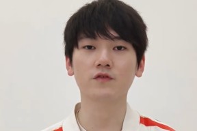  JackeyLove在TES比赛中关键助攻，逆转引发热议！-九游体育电竞